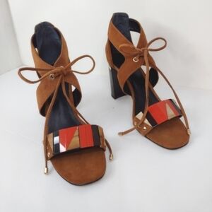 M4D3 camel Browne lace up heels